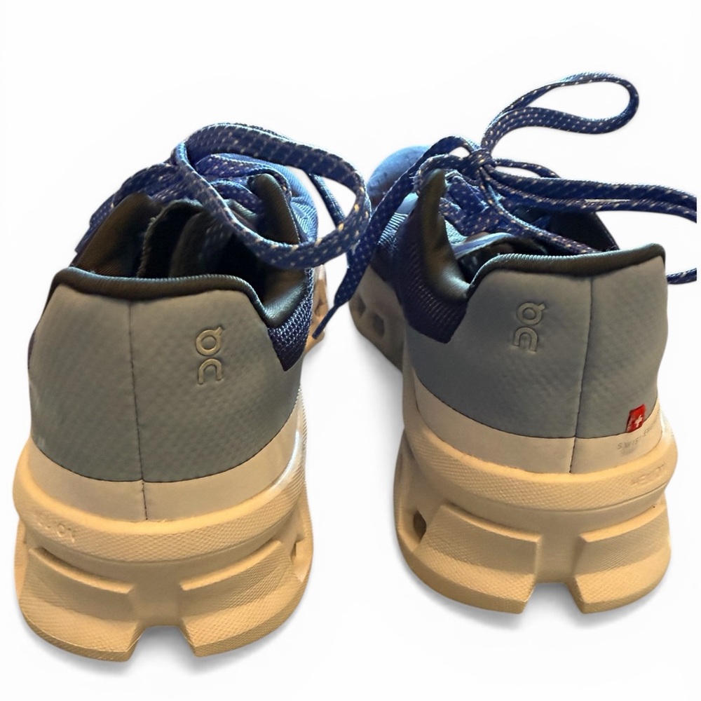 On Cloudwomen Running Shoes in Navy Blue - Picture 4 of 7